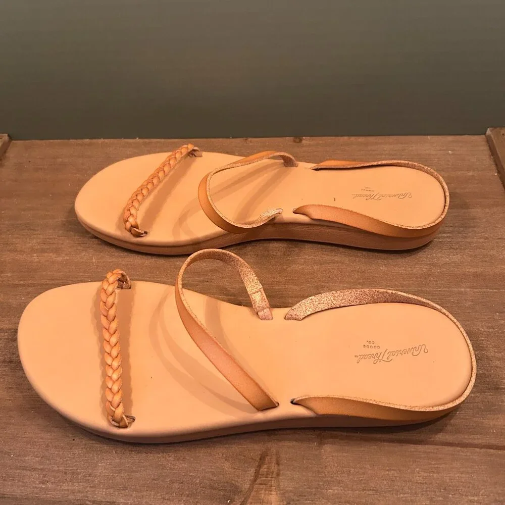 Universal Thread Womens Brown Slip On Sandals Size 8